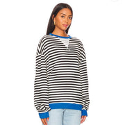 Helen Gestreifter Oversize Pullover mit Küstenflair | Blau / Schwarz