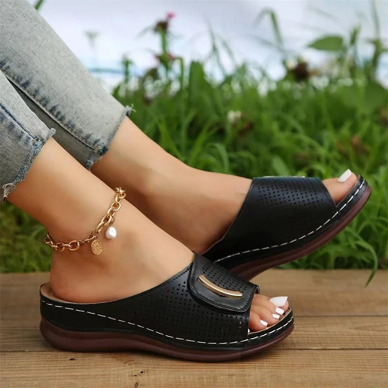 Renate | Orthopädische Plateausandalen mit verstellbarem Riemen