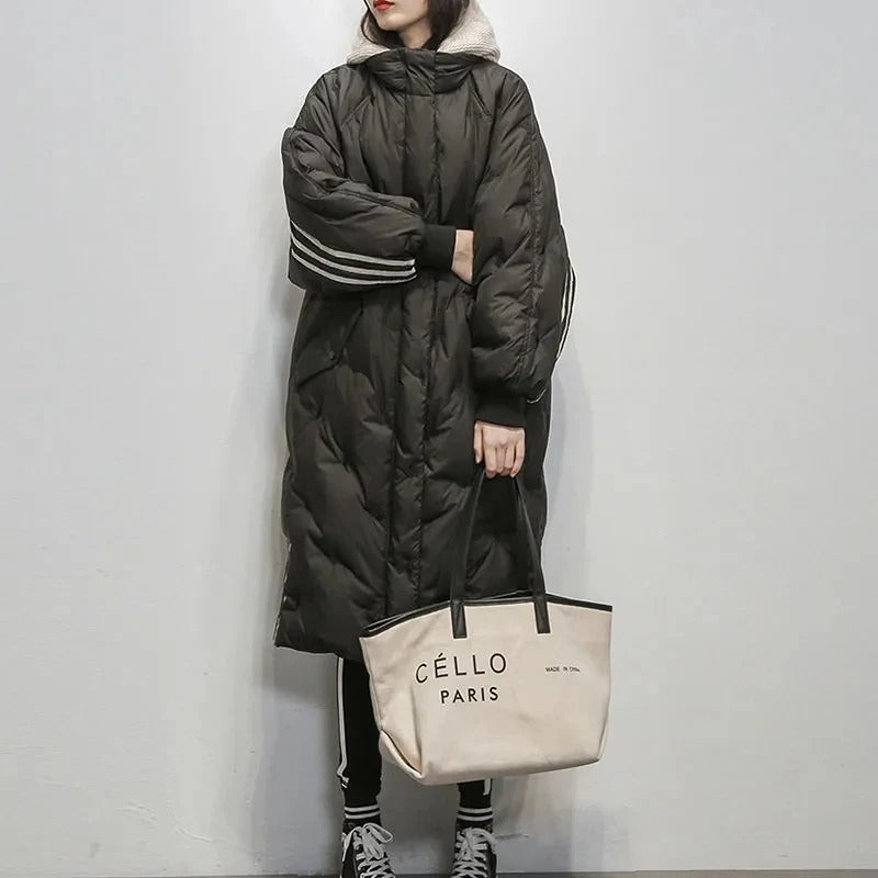Damen Oversized Daunenmantel mit Kapuze – Stylischer und warmer Wintermantel für kalte Tage