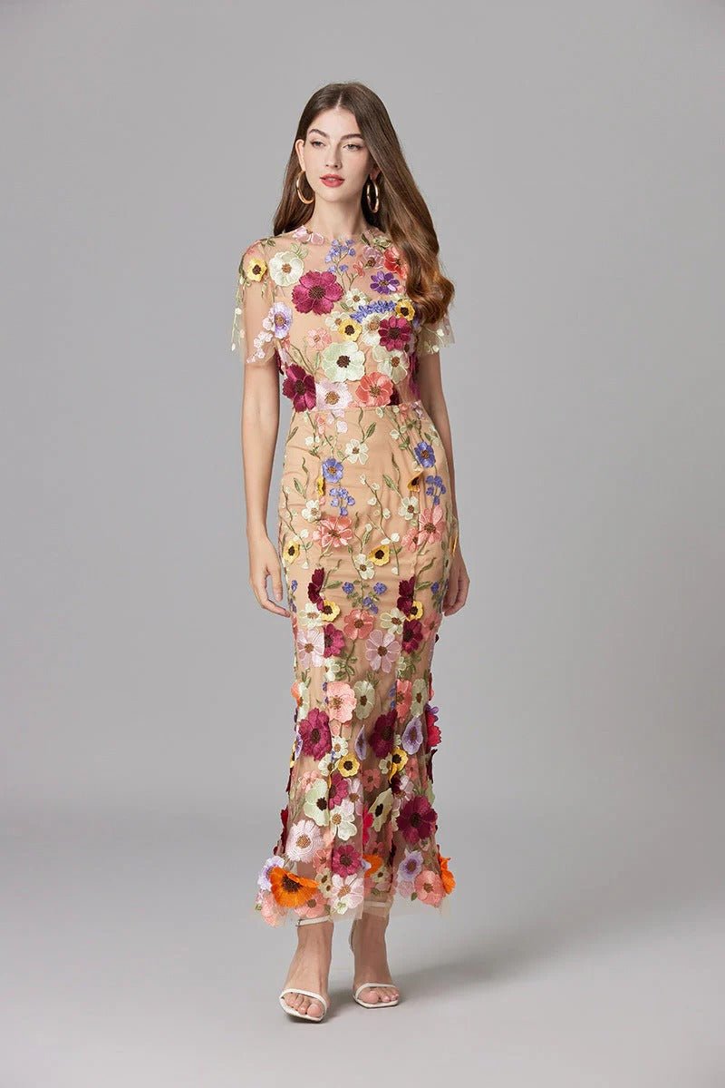 Elfriede | Maxi-Kleid ärmellos mit 3D-Blumen-Applikationen