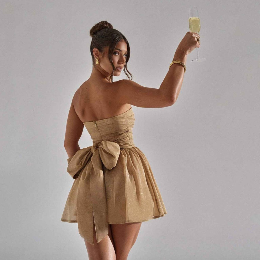 Mira – Glitzerndes, schulterfreies Tüll-Minikleid mit Schleifendetail