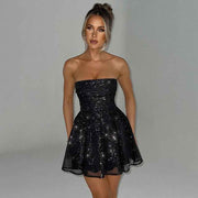 Mira – Glitzerndes, schulterfreies Tüll-Minikleid mit Schleifendetail