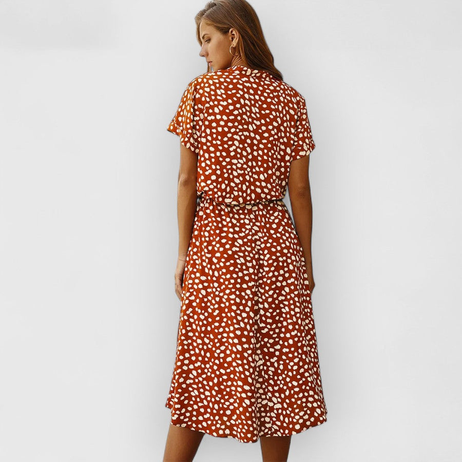 April | Schickes Bequemes Kleid