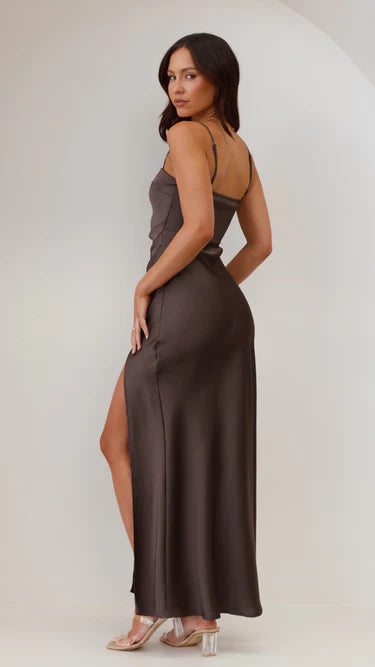 Elegantes Damen Satin Maxikleid mit Beinschlitz – Festlich & Feminin