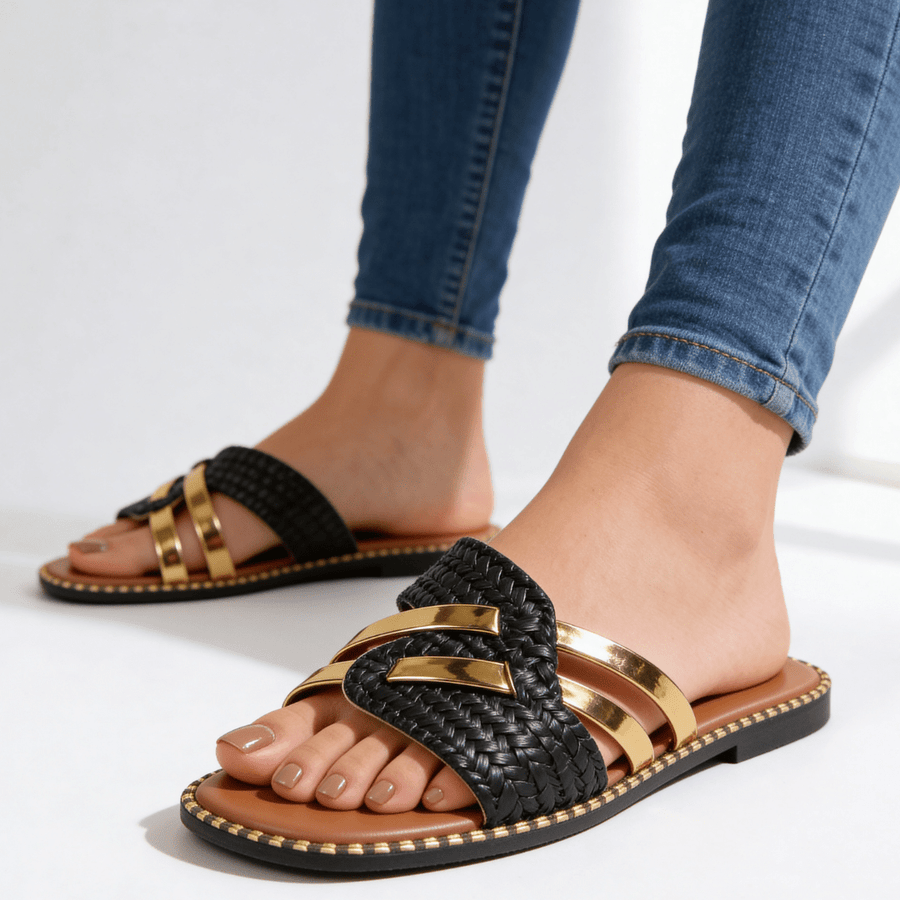 Pantoletten Damen flach mit Riemen und Nieten