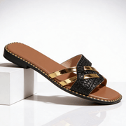 Pantoletten Damen flach mit Riemen und Nieten