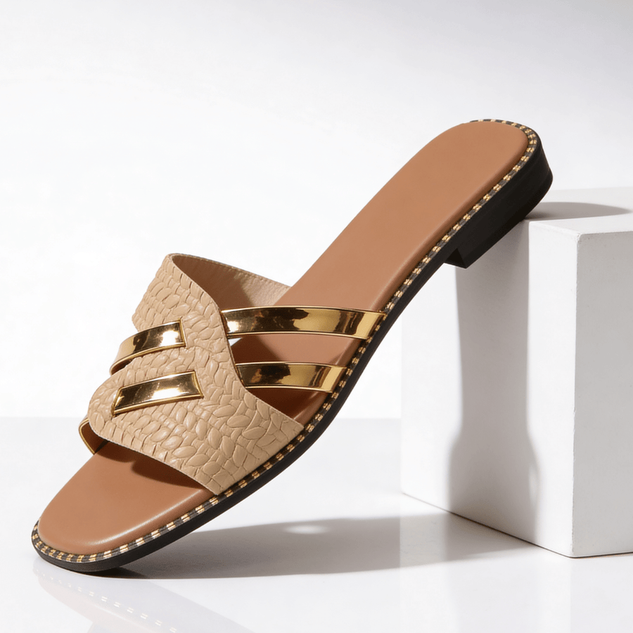 Pantoletten Damen flach mit Riemen und Nieten