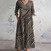 Katharina | Plus Size Maxi Kleid V-Ausschnitt gestreift Vintage