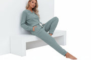 Rippenstrukturiertes zweiteiliges Set mit Langarmoberteil und Hose
