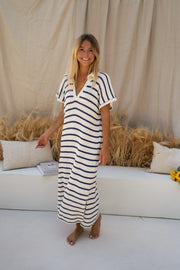 SOPHIA™ | Das gestreifte Strickkleid