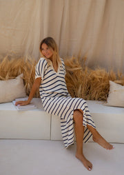 SOPHIA™ | Das gestreifte Strickkleid
