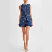 romy – ärmelloser jeans-zweiteiler mit taillierter weste & shorts