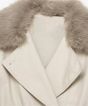 Camille Trenchcoat mit Kunstfell