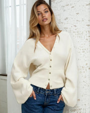 Luna Figurbetonte Strickjacke mit Knöpfen
