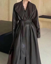 Shiela Kunstleder Maxi Trenchcoat