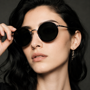 Unisex Runde Sonnenbrille mit dünnen Bügeln