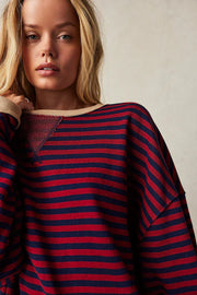 Helen Gestreifter Oversize Pullover mit Küstenflair | Schwarz / Rot