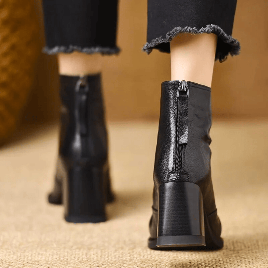 Grizelda – Orthopädisch Inspirierte Stiefeletten
