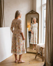 Eisel | Blumen-Midikleid mit Spitzendetails und Taschen