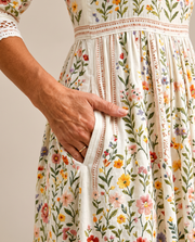 Eisel | Blumen-Midikleid mit Spitzendetails und Taschen