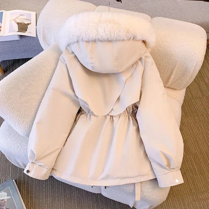 Damen Winterparka mit Kunstfell Kapuze und verstellbarer Taille
