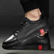 Kai - flache Sneakers mit Schnürsenkeln vorne